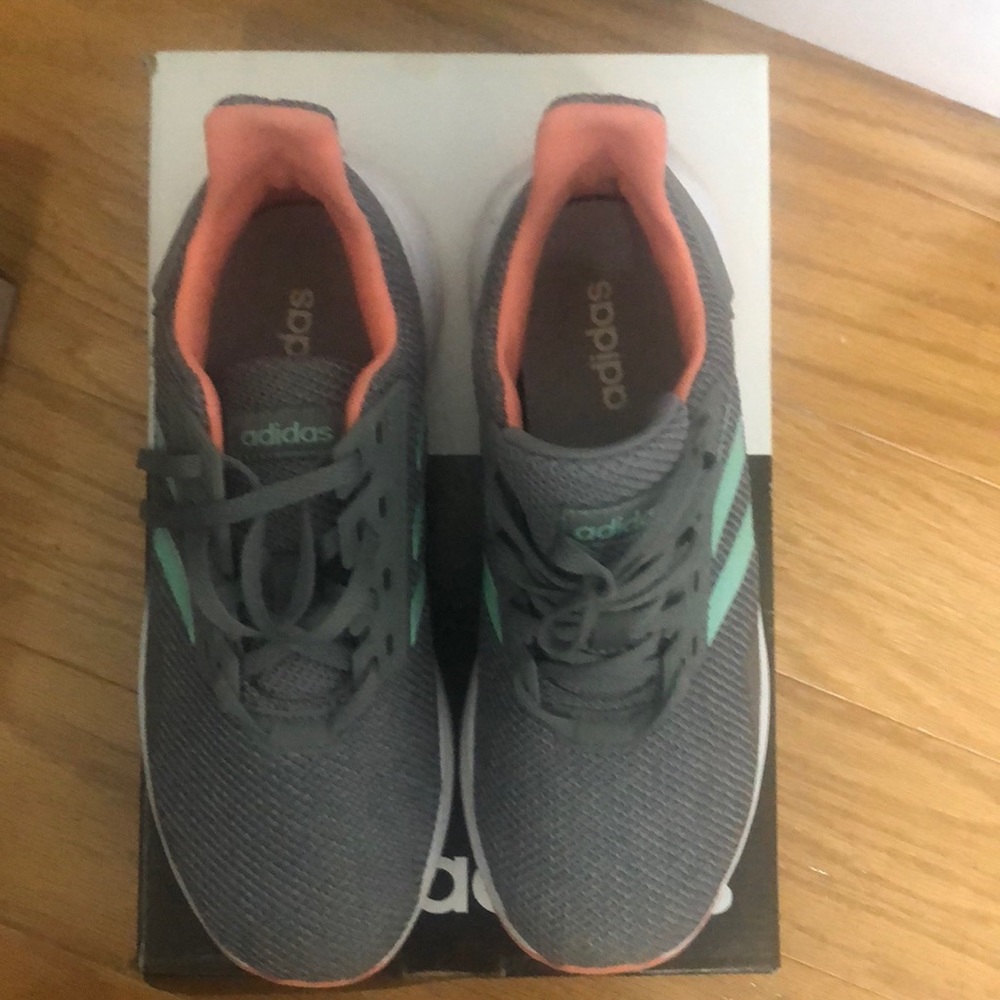 Women’s Adidas sneakers
